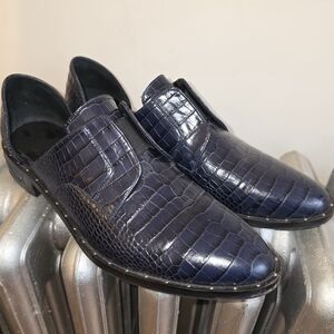 ☆Anthropologie Navy Crocodile Pattern Shoes☆
